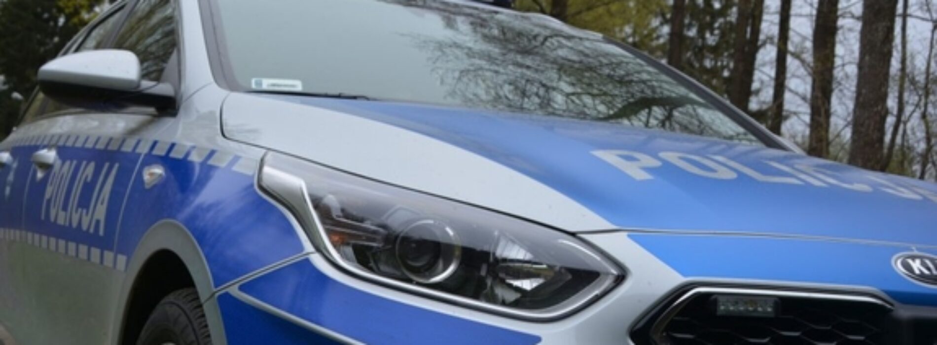 Leszczyńscy policjanci eskortowali do szpitala samochód z poważnie rannym dzieckiem